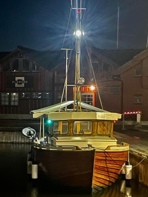 Holmestrand, Leilighet Pa Bryggekanten ภายนอก รูปภาพ